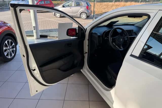 Kia Picanto (2019) thumbnail 5