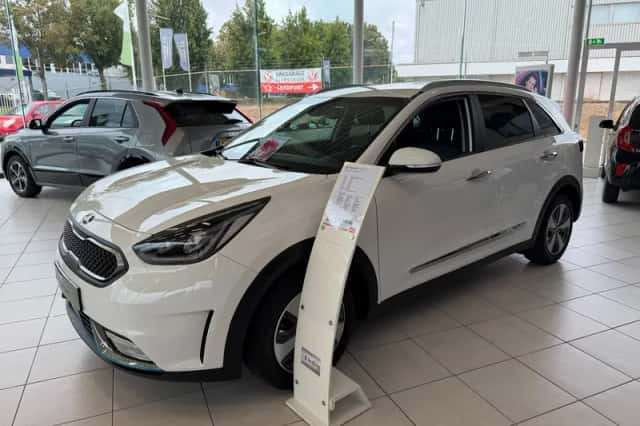 Kia Niro (2017) thumbnail 3