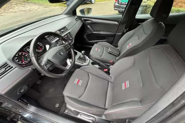 SEAT Arona (2019) thumbnail 2