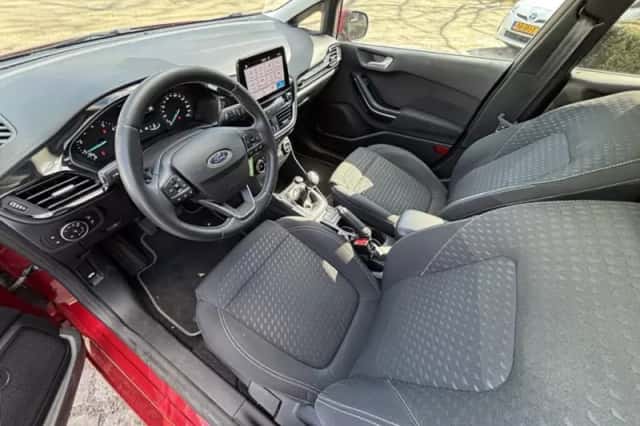 Ford Fiesta (2020) thumbnail 2