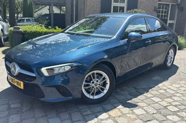 Mercedes-Benz A-Klasse (2020) thumbnail 1