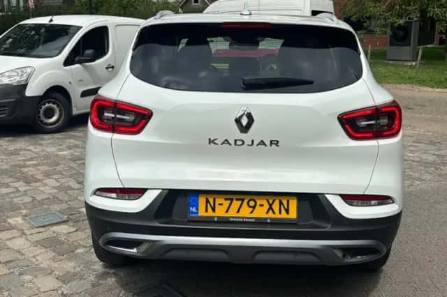 Renault Kadjar (2022) thumbnail 4