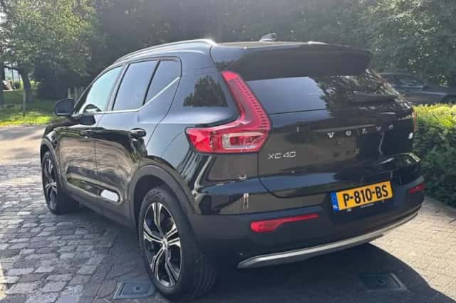 Volvo XC40 (2022) thumbnail 3
