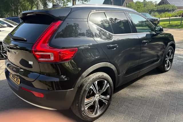 Volvo XC40 (2022) thumbnail 5
