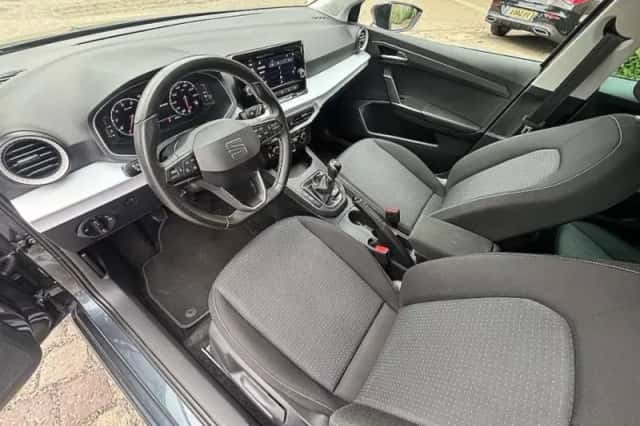 SEAT Ibiza (2023) thumbnail 2