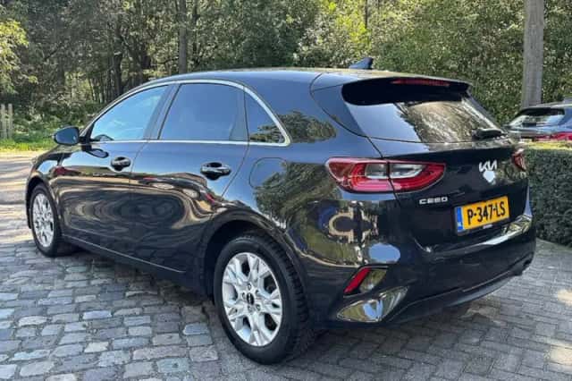 Kia Ceed (2022) thumbnail 3
