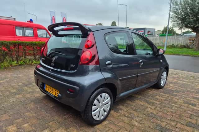 Peugeot 107 (2014) thumbnail 5