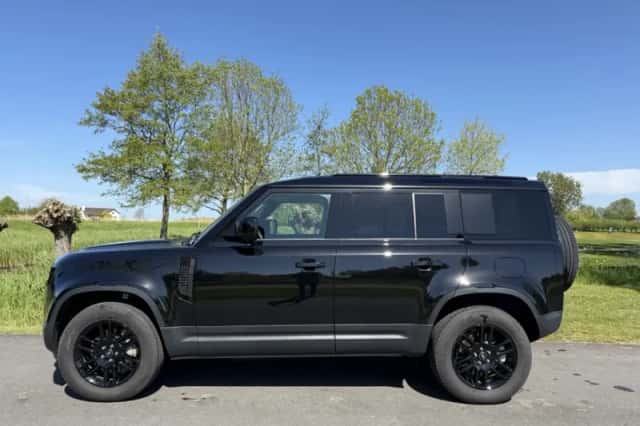 Land Rover Defender (2025) thumbnail 6