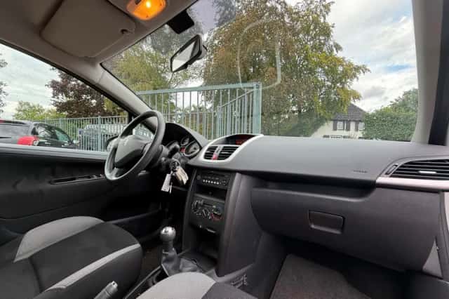 Peugeot 207 (2008) thumbnail 5