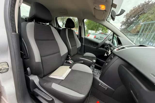 Peugeot 207 (2008) thumbnail 6