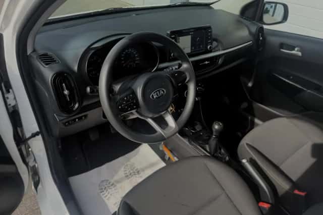 Kia Picanto (2018) thumbnail 4