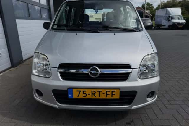 Opel Agila (2005) thumbnail 2