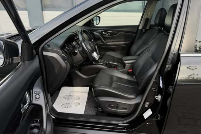 Nissan X-Trail (2021) thumbnail 4