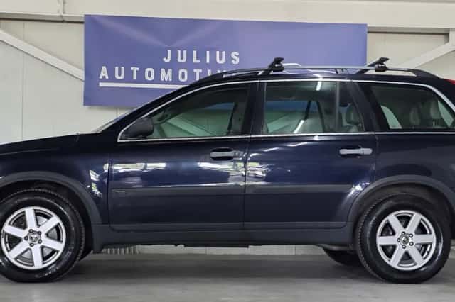 Volvo XC90 (2004) thumbnail 3