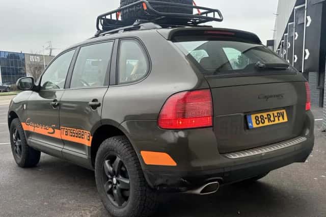 Porsche Cayenne (2005) thumbnail 4