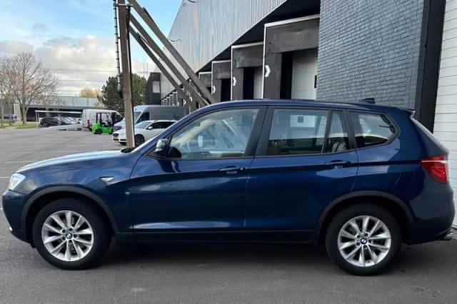 BMW X3 (2013) thumbnail 3