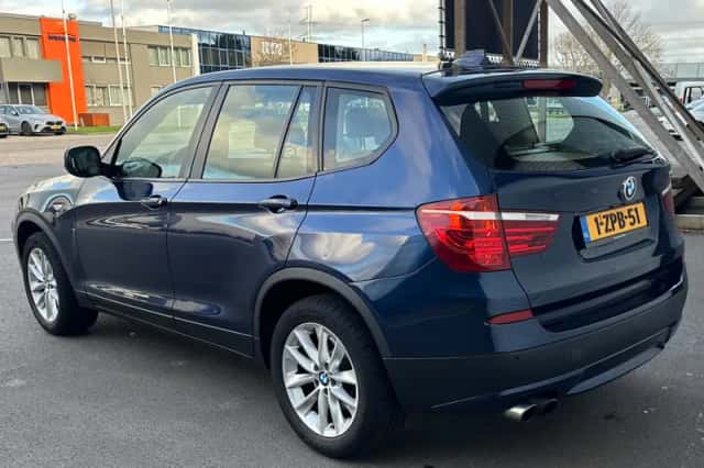 BMW X3 (2013) thumbnail 4