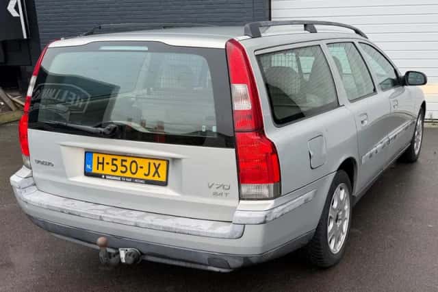 Volvo V70 (2002) thumbnail 5