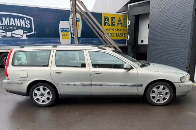Volvo V70 (2002) thumbnail 6