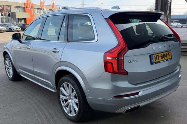 Volvo XC90 (2015) thumbnail 4
