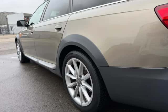 Audi A6 Allroad (2009) thumbnail 4