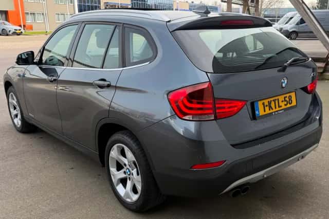 BMW X1 (2013) thumbnail 4