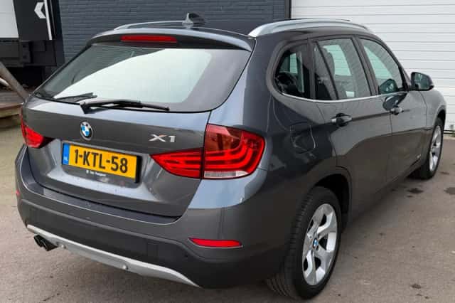 BMW X1 (2013) thumbnail 6