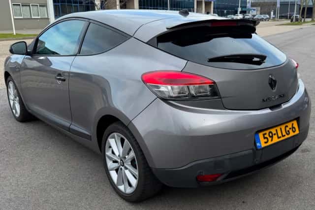 Renault Mégane (2010) thumbnail 4