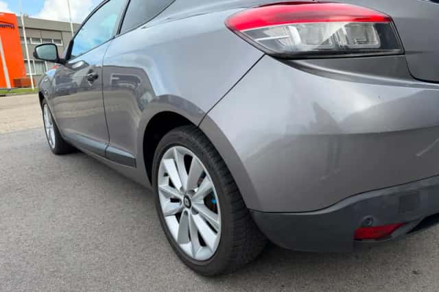 Renault Mégane (2010) thumbnail 5