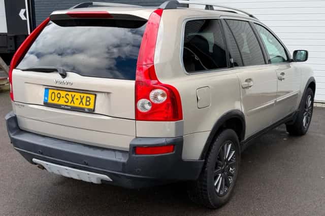 Volvo XC90 (2004) thumbnail 6