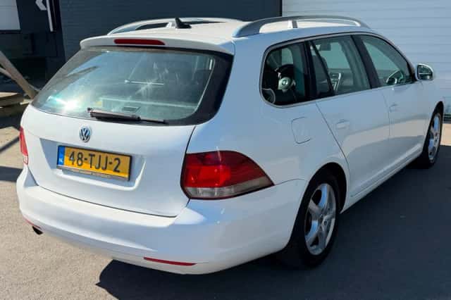 Volkswagen Golf (2012) thumbnail 6