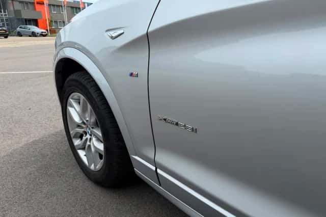 BMW X3 (2017) thumbnail 6