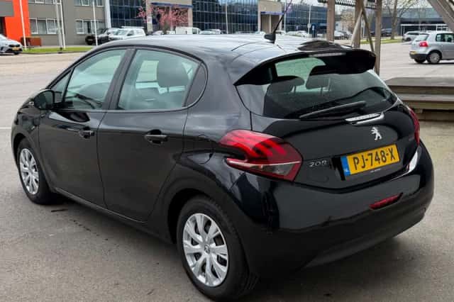 Peugeot 208 (2017) thumbnail 4