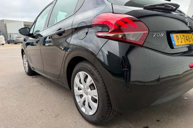Peugeot 208 (2017) thumbnail 5