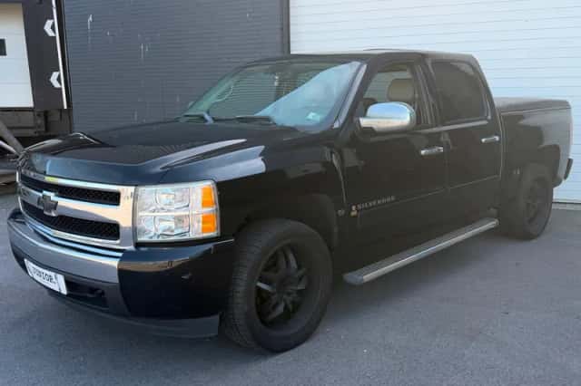 Chevrolet Silverado (2008) thumbnail 2