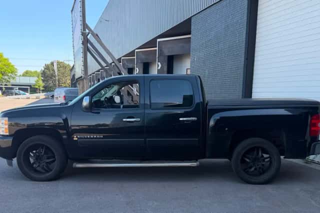 Chevrolet Silverado (2008) thumbnail 3