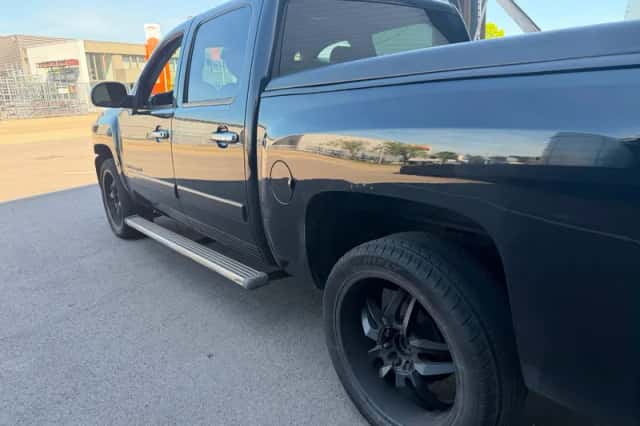 Chevrolet Silverado (2008) thumbnail 5