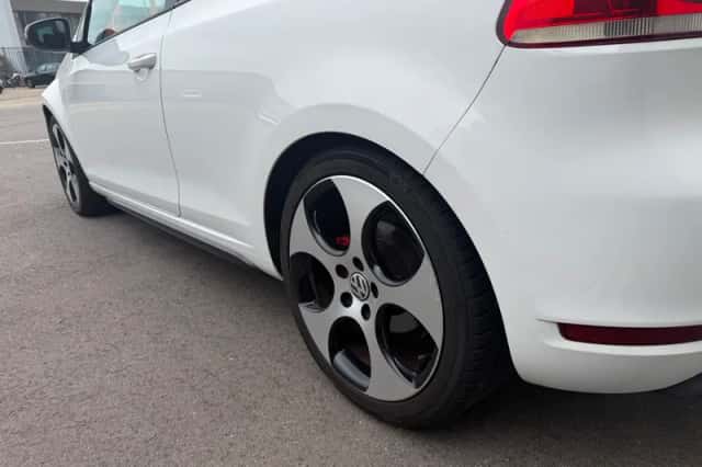Volkswagen Golf (2010) thumbnail 5