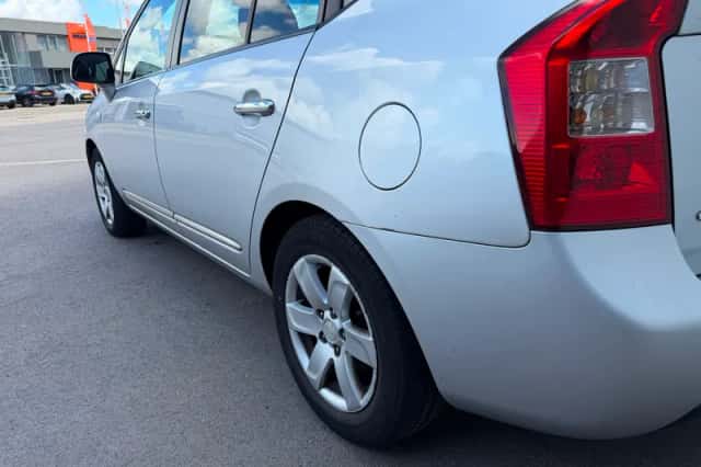 Kia Carens (2008) thumbnail 5