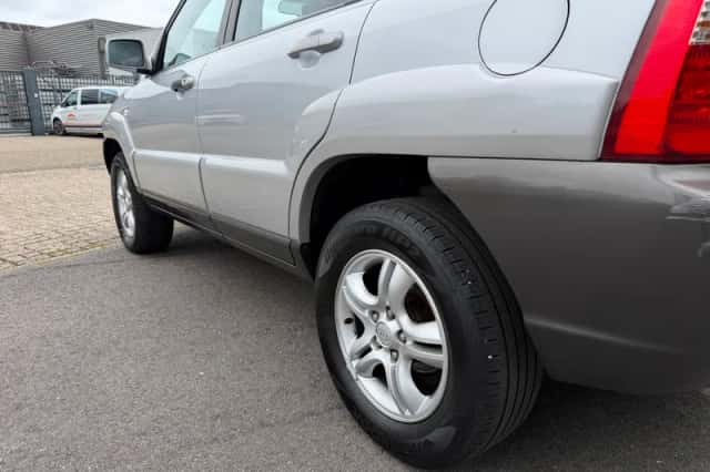 Kia Sportage (2007) thumbnail 5