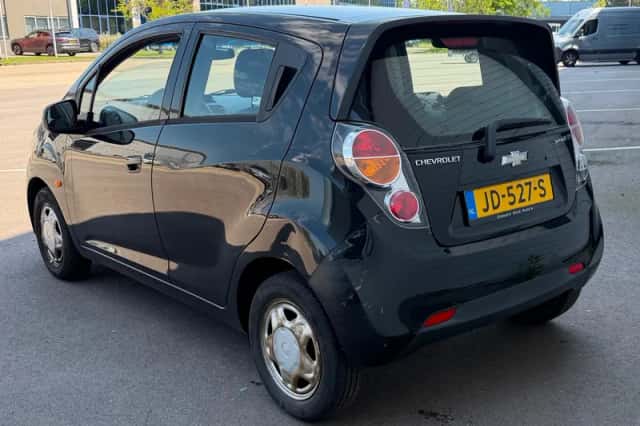 Chevrolet Spark (2011) thumbnail 4