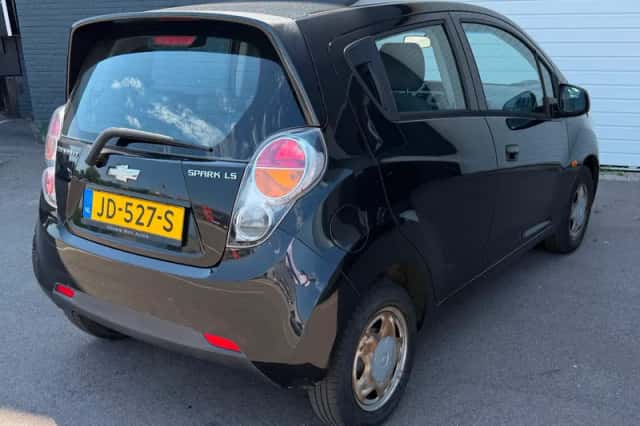 Chevrolet Spark (2011) thumbnail 5