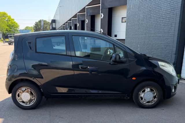 Chevrolet Spark (2011) thumbnail 6