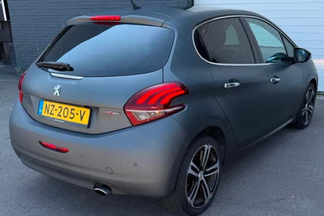 Peugeot 208 (2017) thumbnail 6