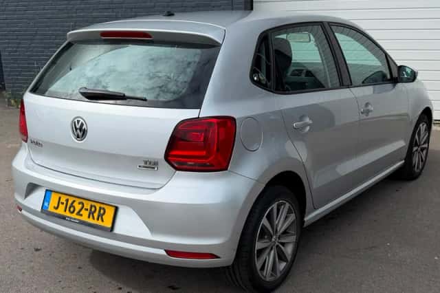 Volkswagen Polo (2016) thumbnail 5