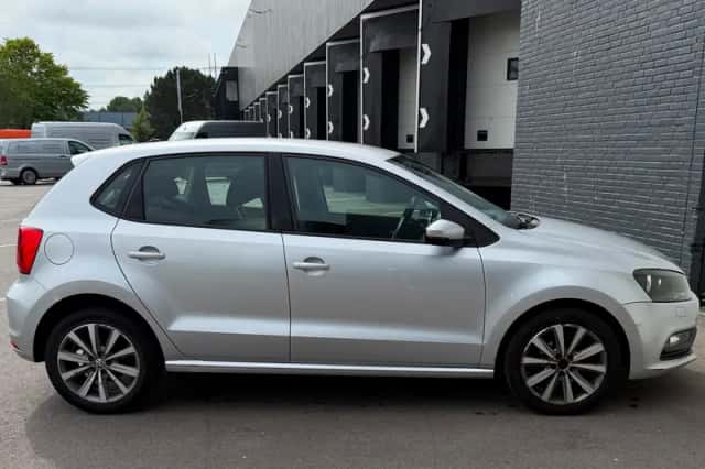 Volkswagen Polo (2016) thumbnail 6