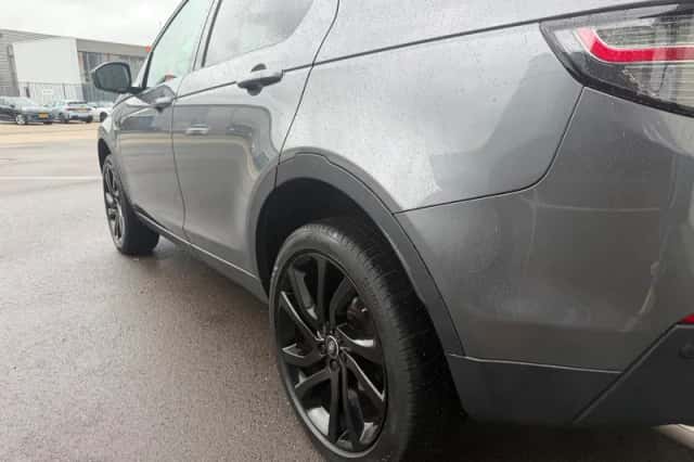 Land Rover Discovery Sport (2015) thumbnail 5