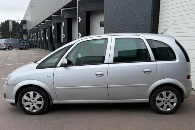 Opel Meriva (2007) thumbnail 3