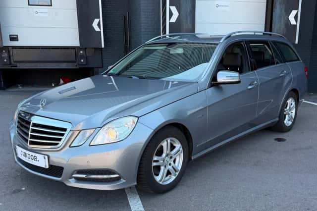 Mercedes-Benz E-Klasse (2012) thumbnail 2