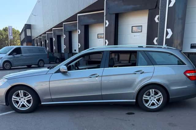 Mercedes-Benz E-Klasse (2012) thumbnail 3